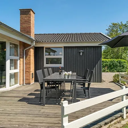 Kajana - 400m From The Sea By Interhome 미델파르트